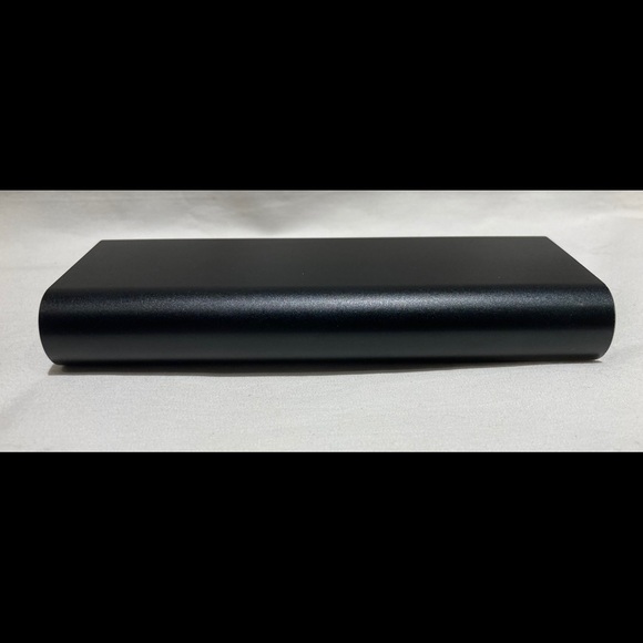 iHome Powerbank/Portable Charger 10000 mAh IH-PP1006 - Picture 6 of 8